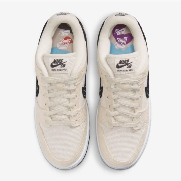 Dunk Low SB Albino & Preto