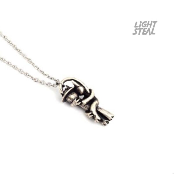 Demon In Love Chain In Einem Atem