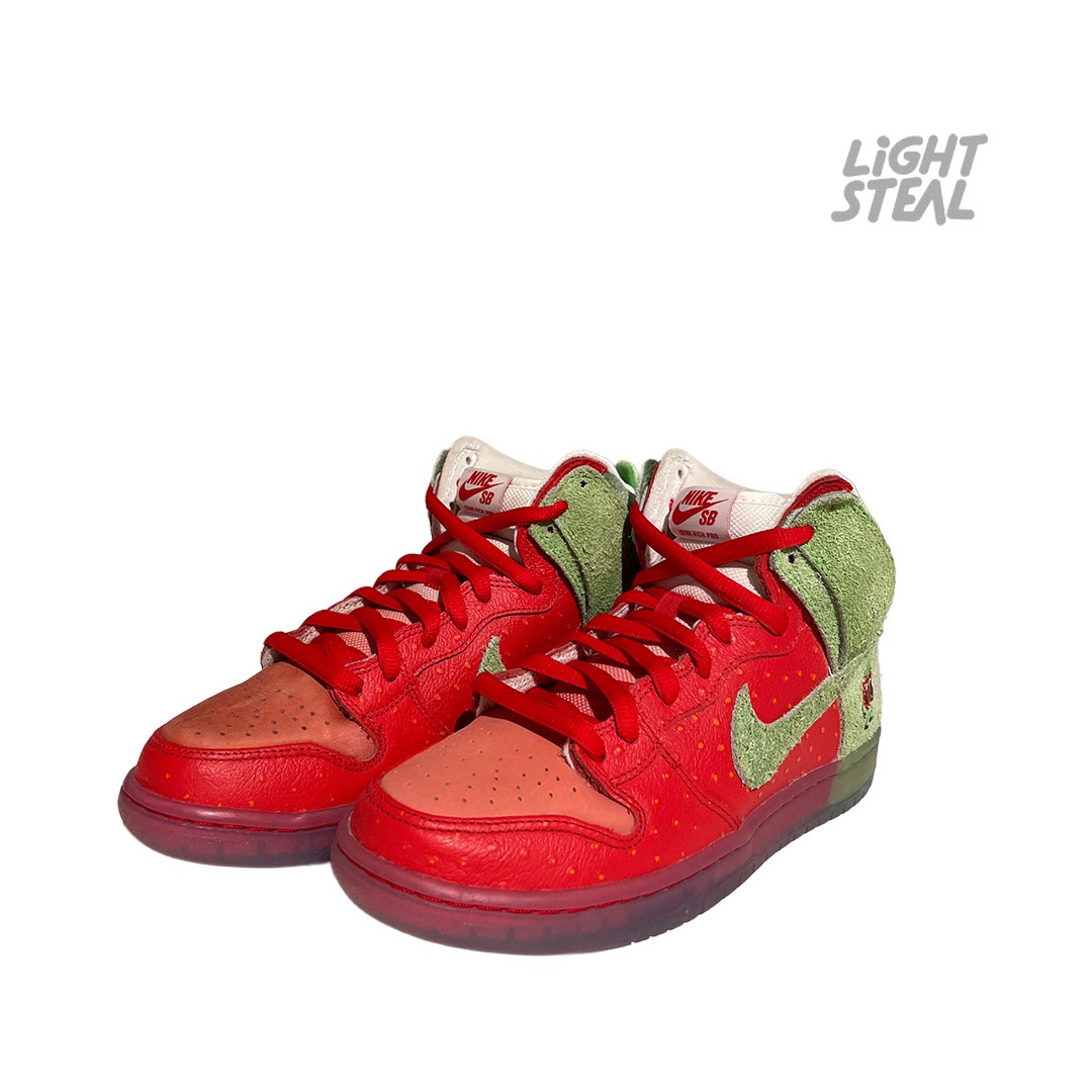 Dunk High SB Strawberry Cough (Used) - immagine 3