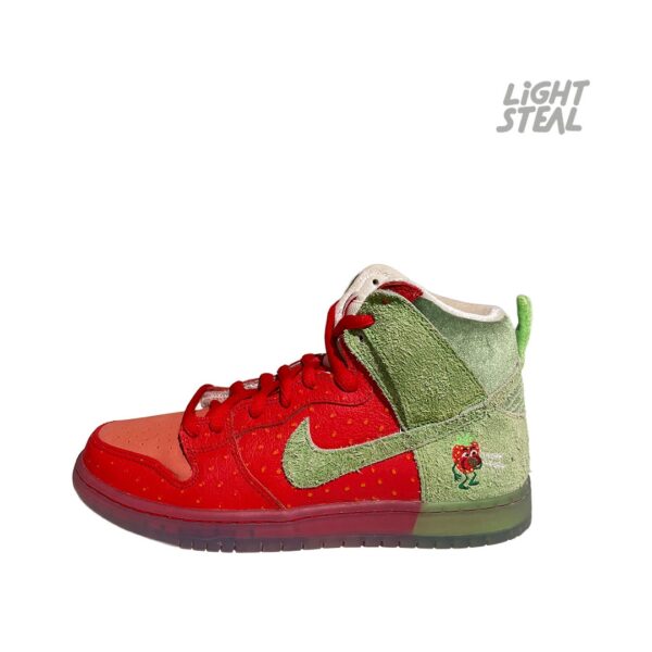 Dunk High SB Strawberry Cough (Used)